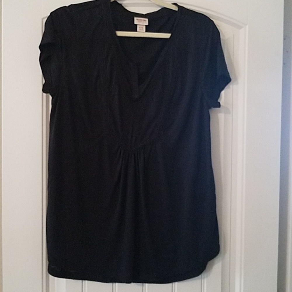 CLOSEOUT PRICE!!!  Black shirt with detail